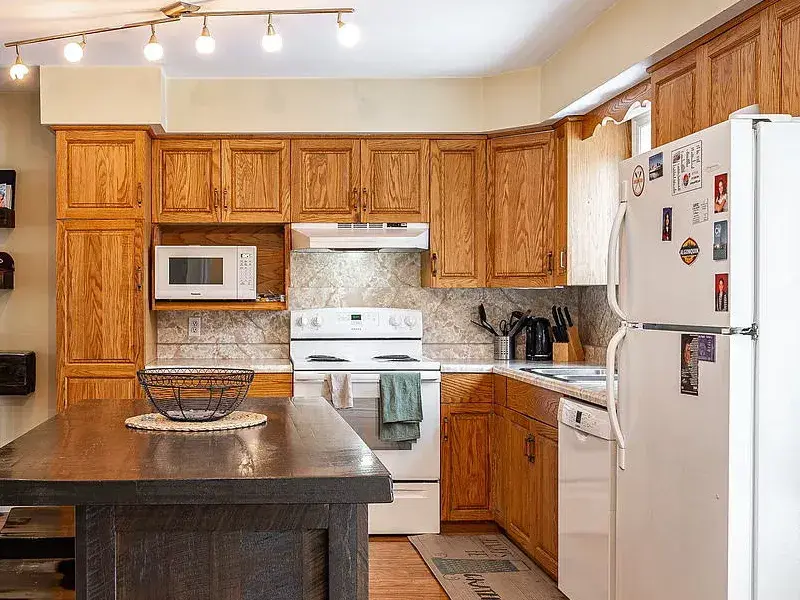 Kitchen cabinets before refacing in Indian Land, SC